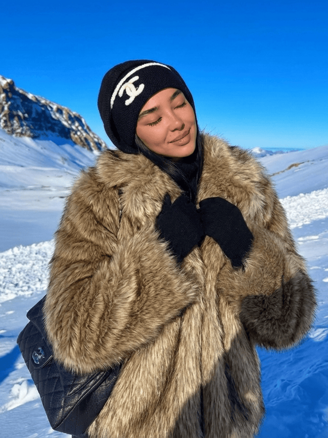 Velira Emily | Faux Fur Cropped Winter Jacket Emily | Dirbtinio kailio trumpa žiemos striukė
