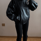 Carla Asimetrinė Odinė Striukė