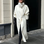 Velira Amaya | Elegant High-Neck Long Coat Balta / S Amaya | Elegantiškas Ilgas Paltas Su Aukštu Kaklu