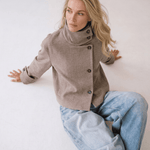Velira Angela | High-Neck Button Jacket Angela | Aukštos apykaklės mygtukų švarkas