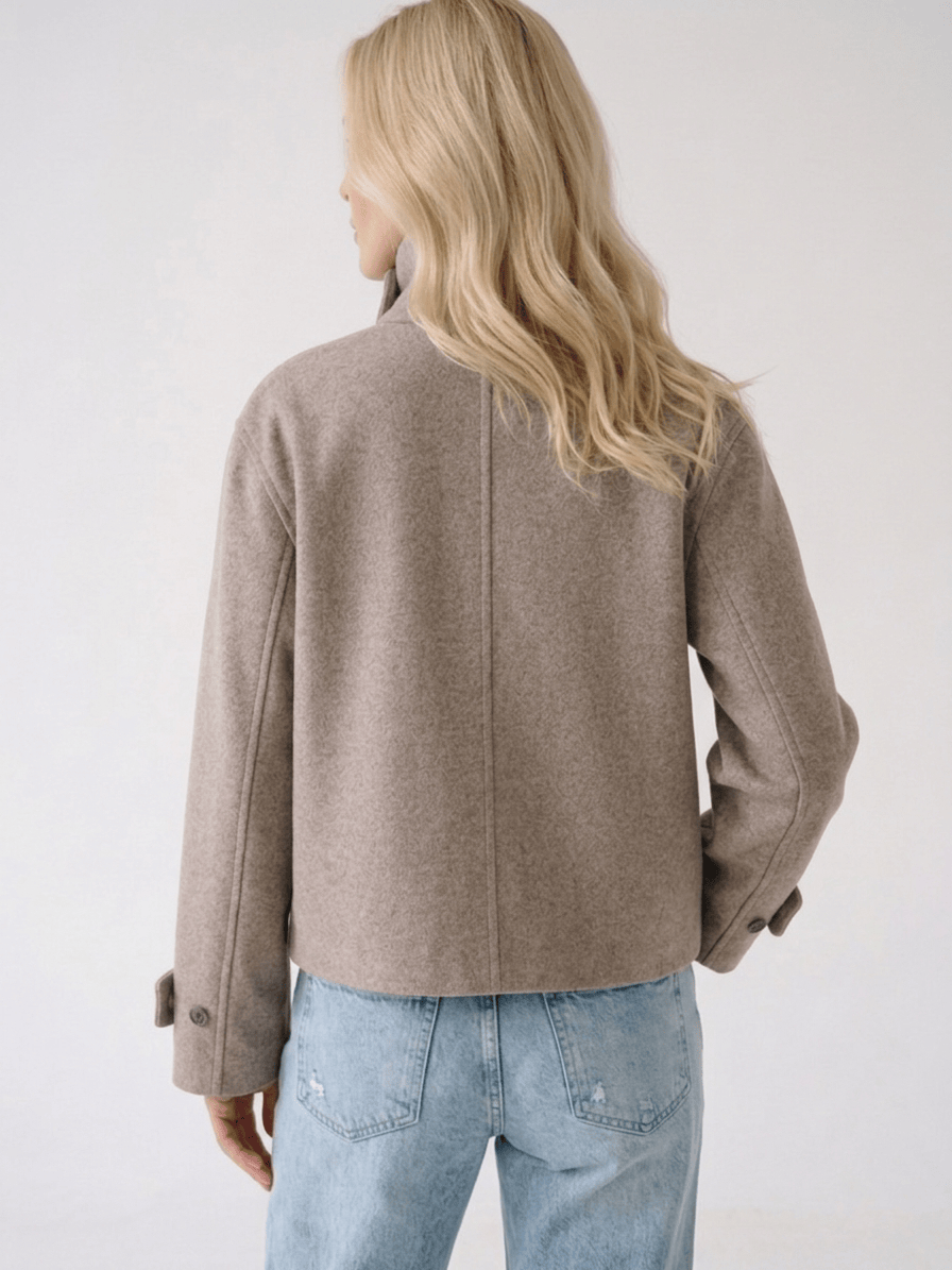 Velira Angela | High-Neck Button Jacket Angela | Aukštos apykaklės mygtukų švarkas