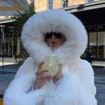 Velira Athena | Faux Fur Hooded Statement Coat Athena | Dirbtinio kailio su gobtuvu stilingas paltas