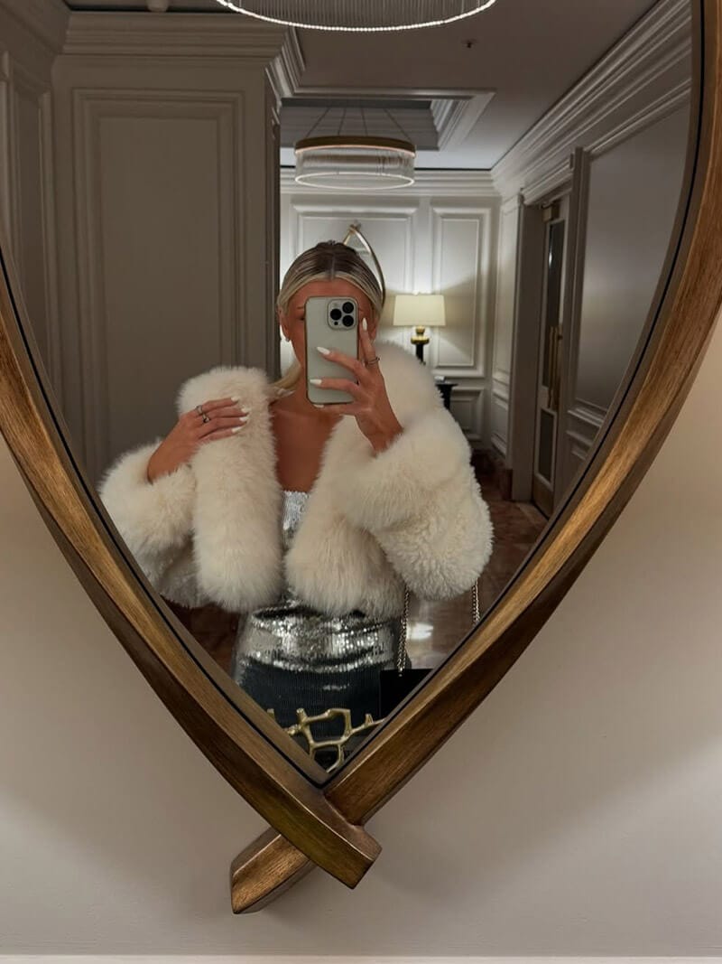 Velira Athena | Faux Fur Hooded Statement Coat Athena | Dirbtinio kailio su gobtuvu stilingas paltas