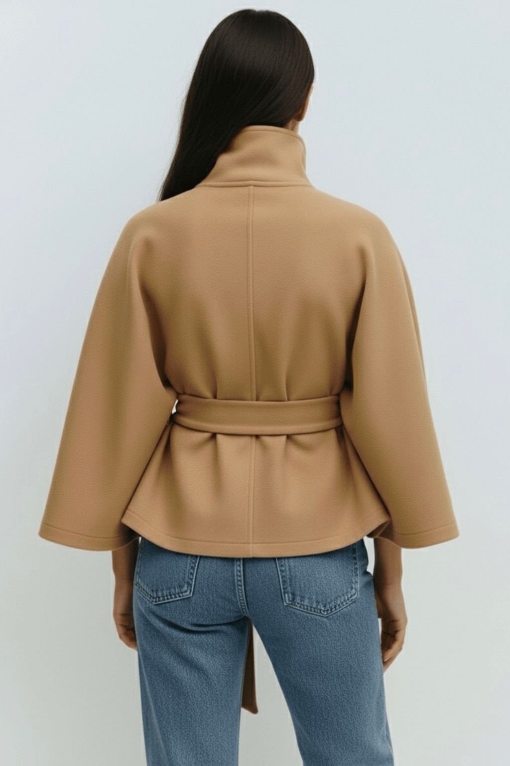 Velira Chloe | High-Neck Belted Cape Jacket Chloe | Aukštos Kaklo Diržinė Cape Striukė