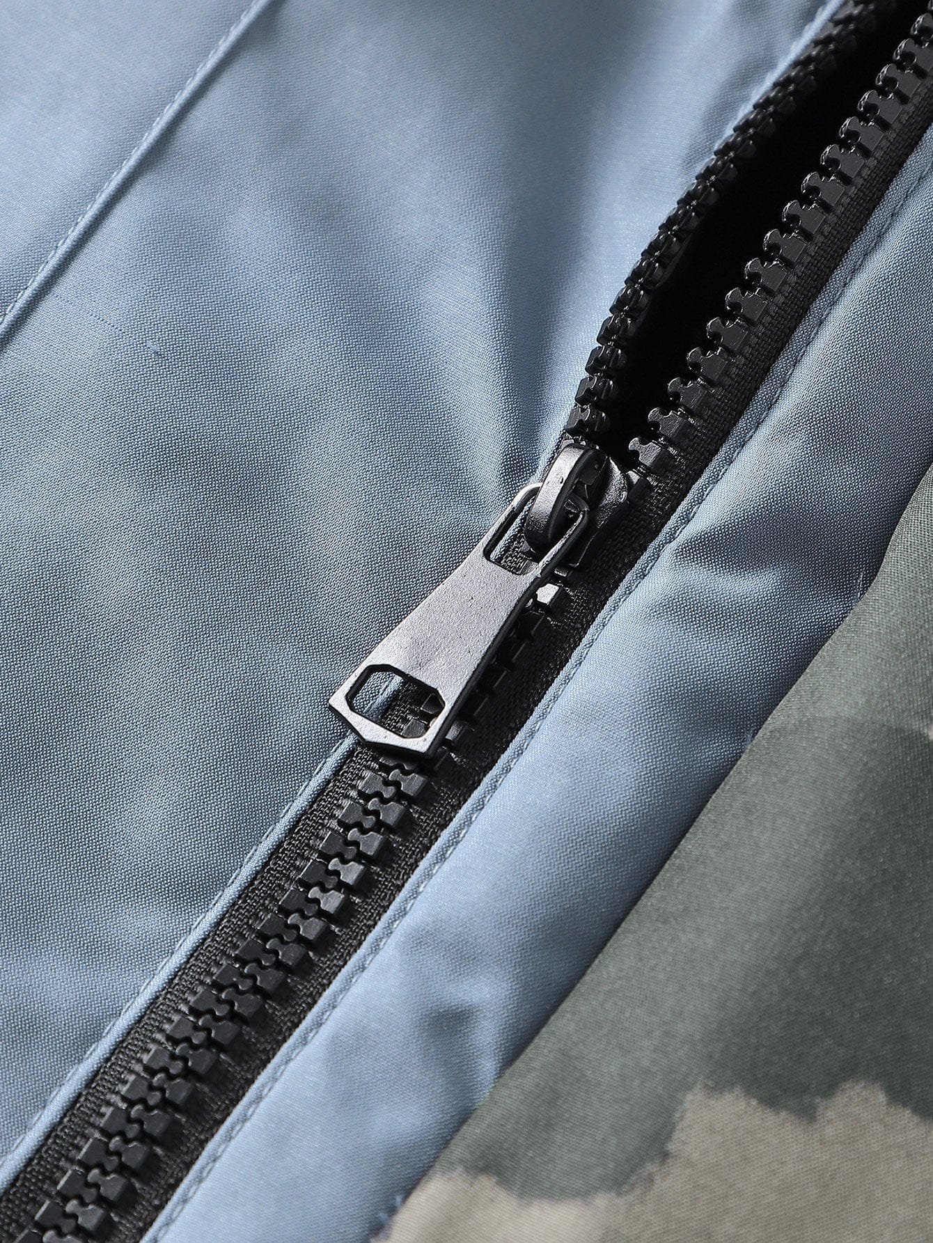 Velira Coats & Jackets Kamufliažinis pamušalas kišenėse su gobtuvu pūkinis paltas