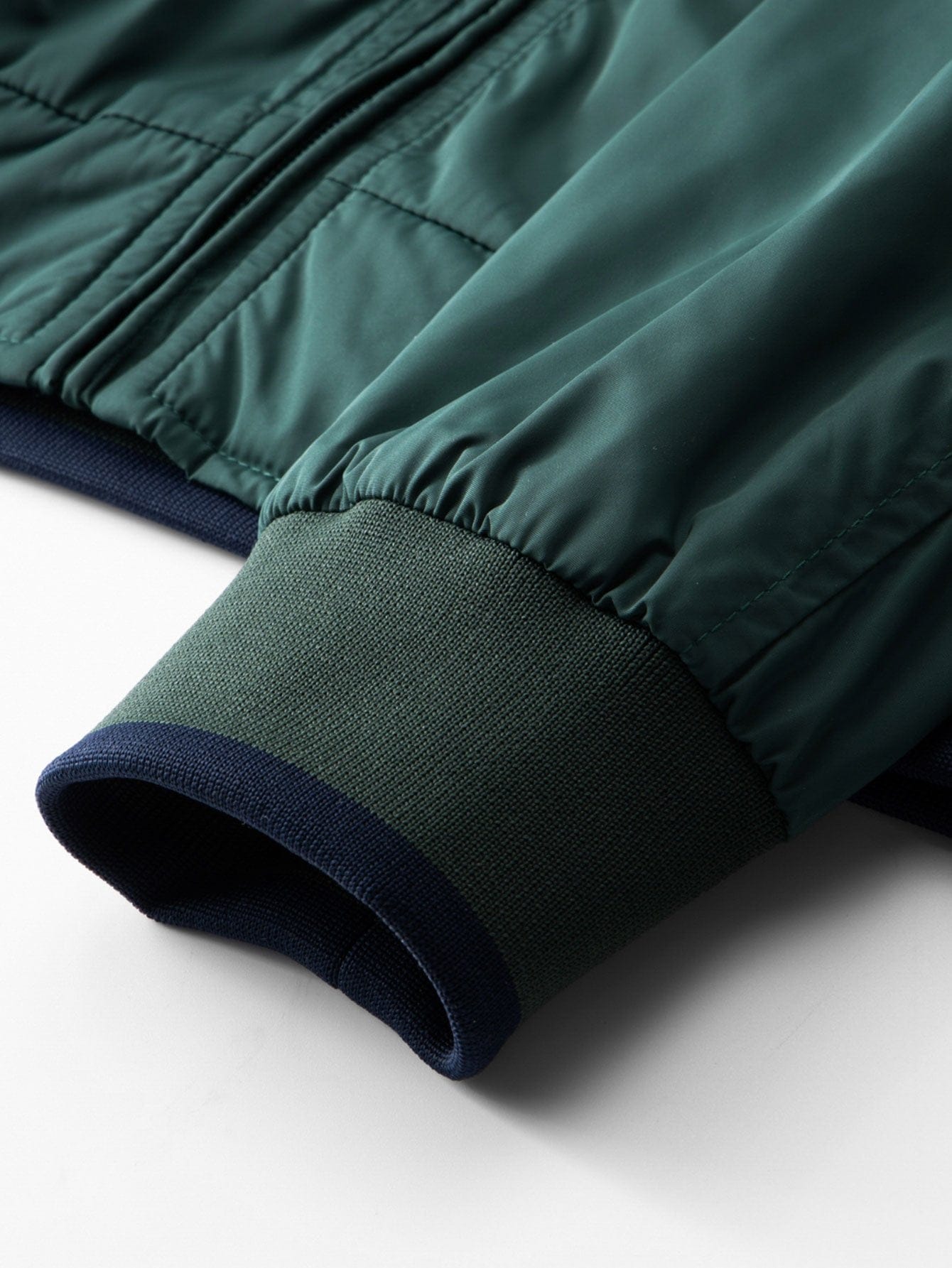 Velira Coats & Jackets Kontrastinė nuimama gobtuvinė striukė
