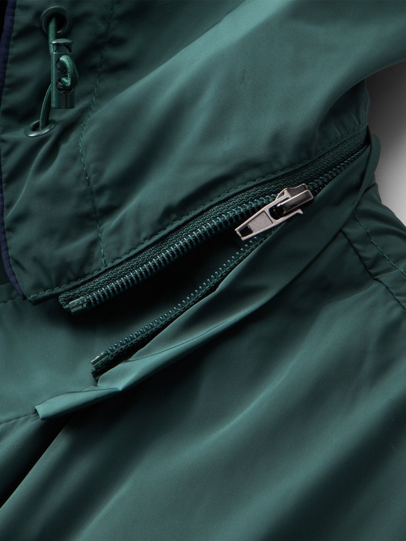 Velira Coats & Jackets Kontrastinė nuimama gobtuvinė striukė
