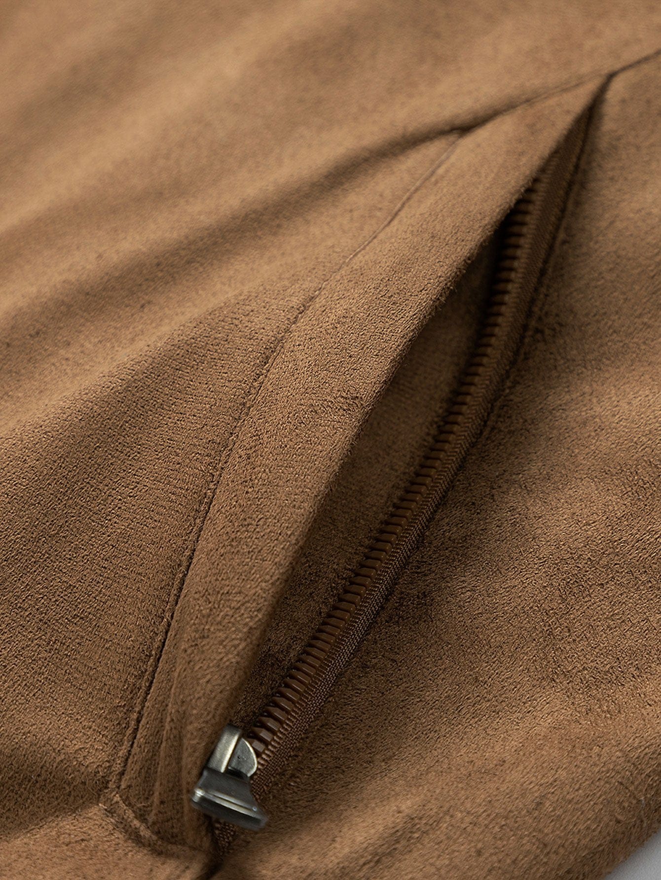 Velira Coats & Jackets Suede Bomber Striukė su Dygsniuota Pamušalu