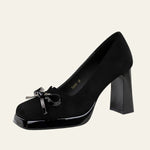Velira Footwear Women Juoda / 5.0 Veronos bateliai su bloko kulnu ir kaspinu