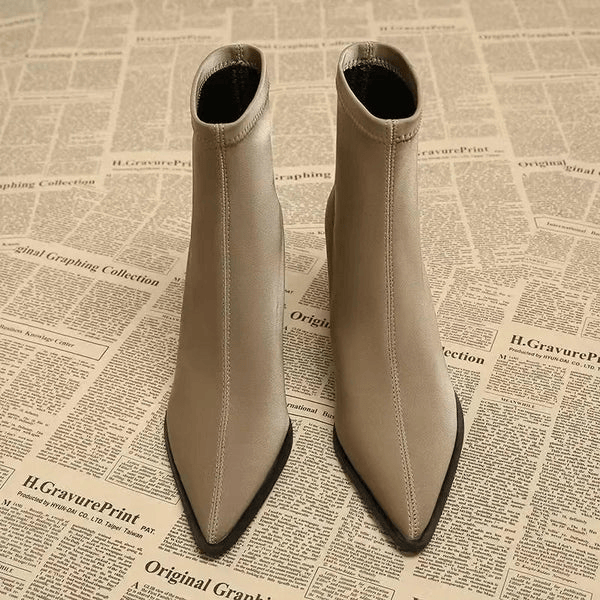 Velira Footwear Women Noelle Sleek Stretch Aulinukai