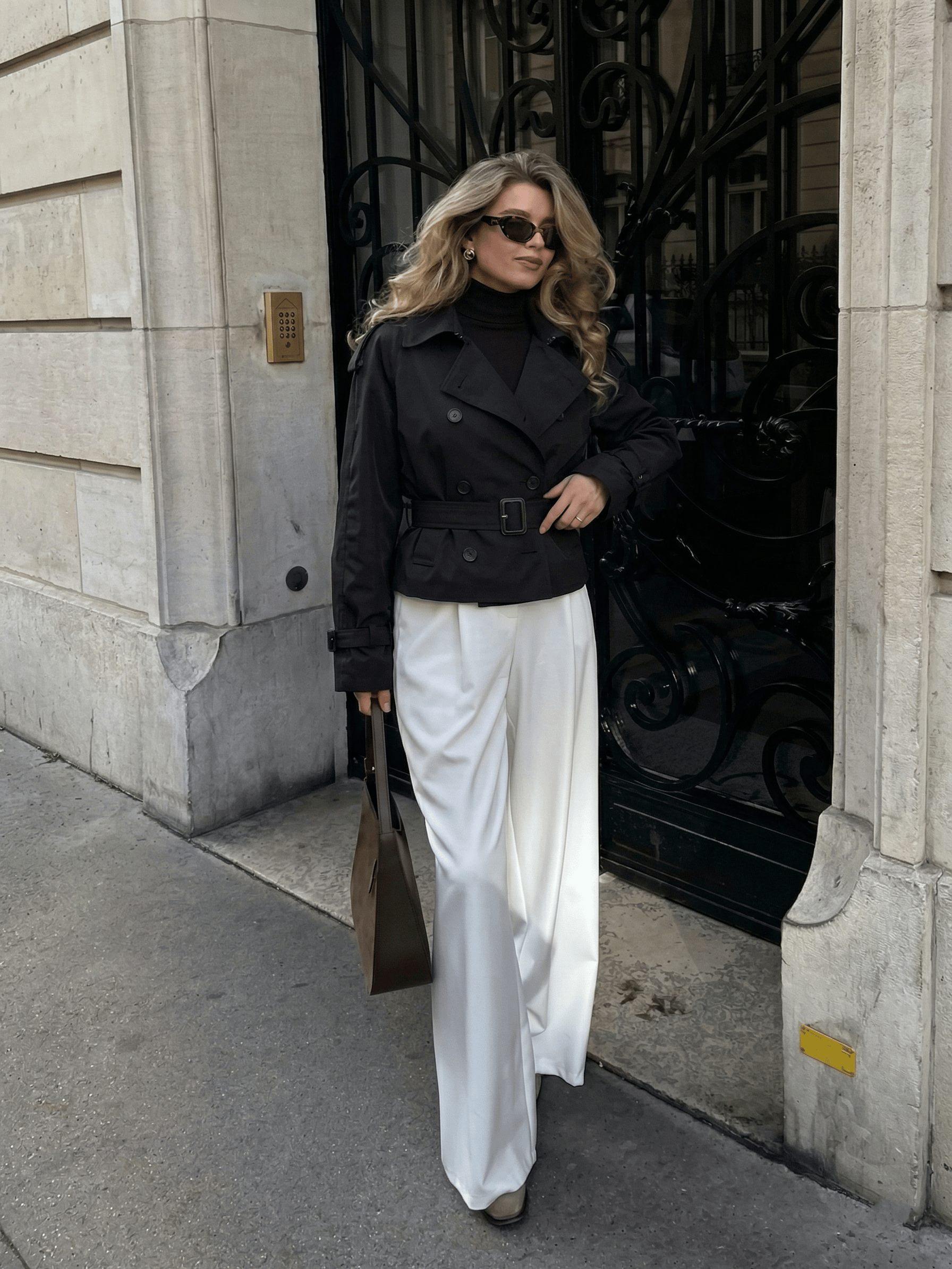 Velira High-Neck Belted Trench Coat | Isabelle Aukštos Kaklo Diržinis Paltas | Izabelė