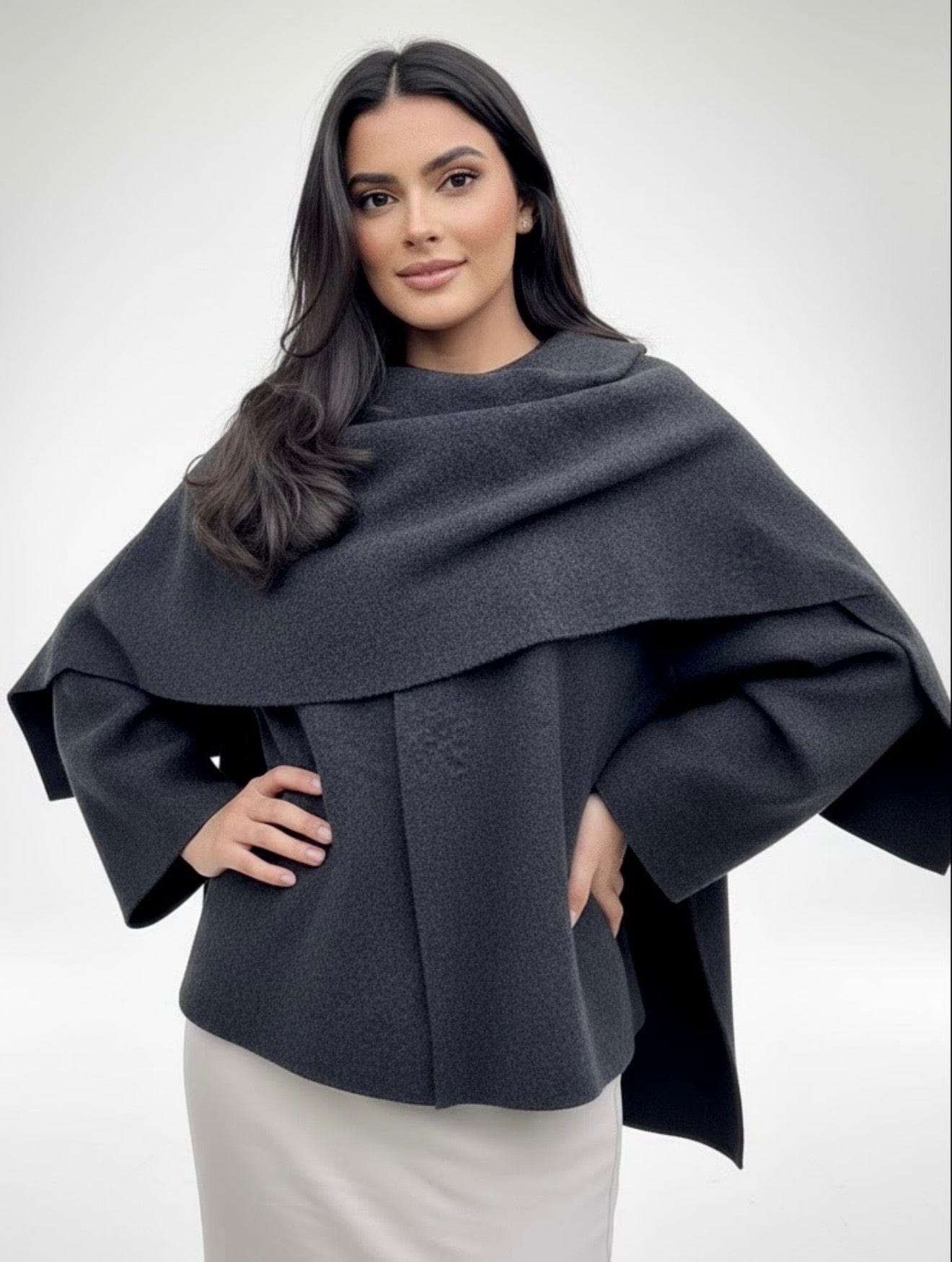 Velira Iris | Cowl Neck Cape Coat for Women Iris | Moteriškas Cape Paltas su Kaklo Apykakle