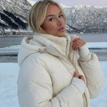 Velira Joane | Hooded Short Puffer Jacket with Plush Lining Joane | Trumpa pūkinė striukė su gobtuvu ir pūkine pamušalu