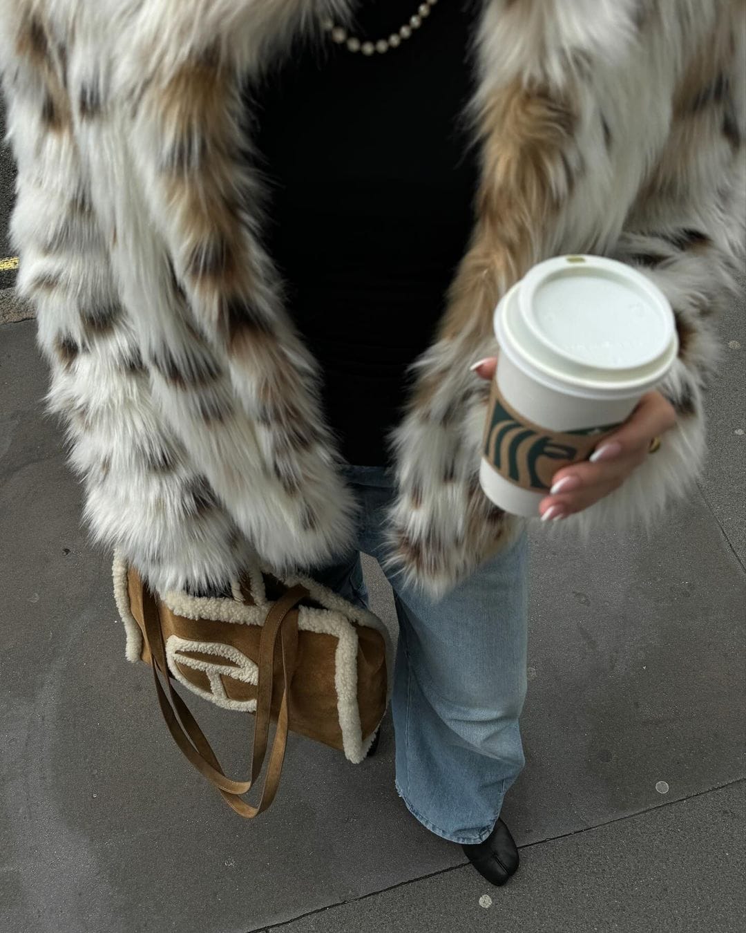 Velira Lea | Faux Fur Statement Winter Coat Lea | Dirbtinio kailio žiemos paltas