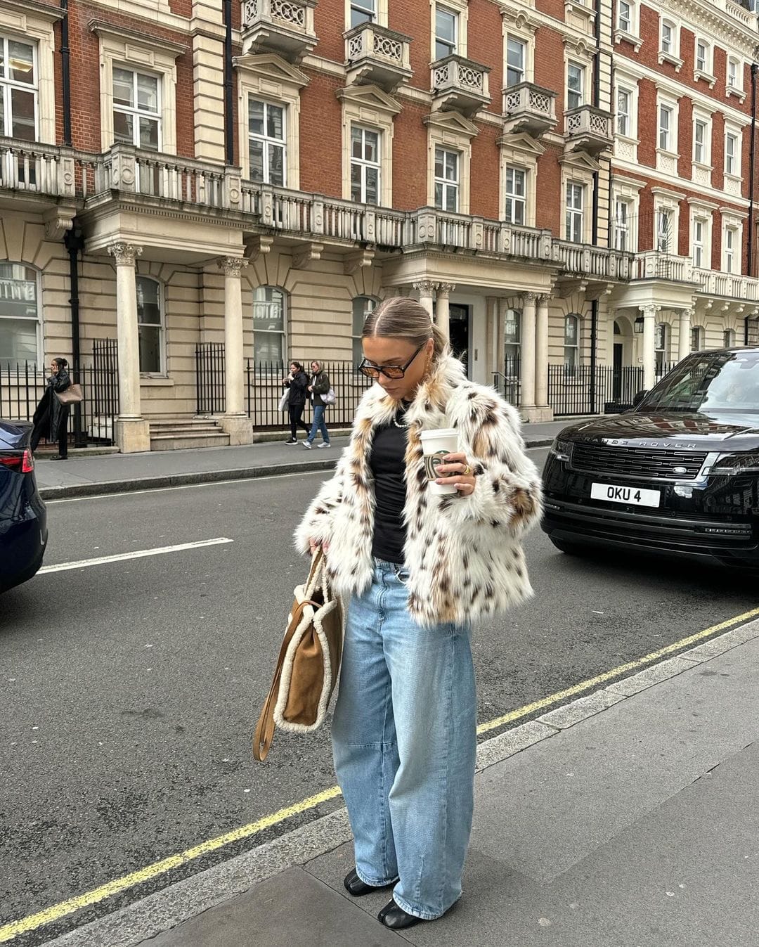 Velira Lea | Faux Fur Statement Winter Coat Lea | Dirbtinio kailio žiemos paltas