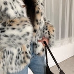 Velira Lea | Faux Fur Statement Winter Coat Lea | Dirbtinio kailio žiemos paltas