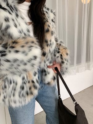 Velira Lea | Faux Fur Statement Winter Coat Lea | Dirbtinio kailio žiemos paltas
