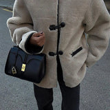Velira Liz | Faux Shearling Toggle Coat Liz | Dirbtinio avikailio paltas