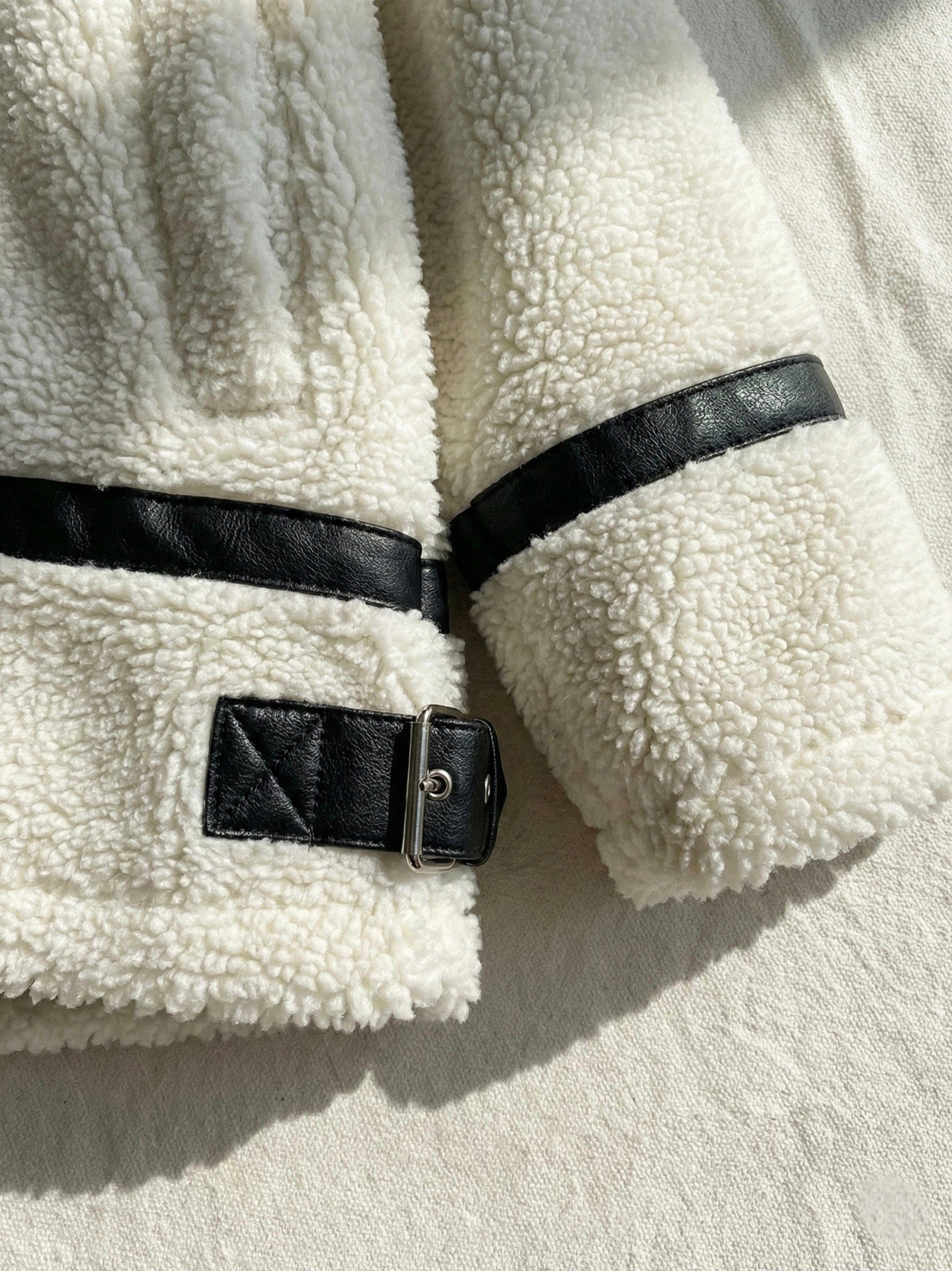 Velira Mathilda | Faux Shearling Zip-Up Jacket Mathilda | Dirbtinio avikailio užtrauktukas