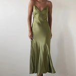 Velira Maxi Dress Alyvuogių / S Satinė Slip Maxi Suknelė su Delikatais Dirželiais