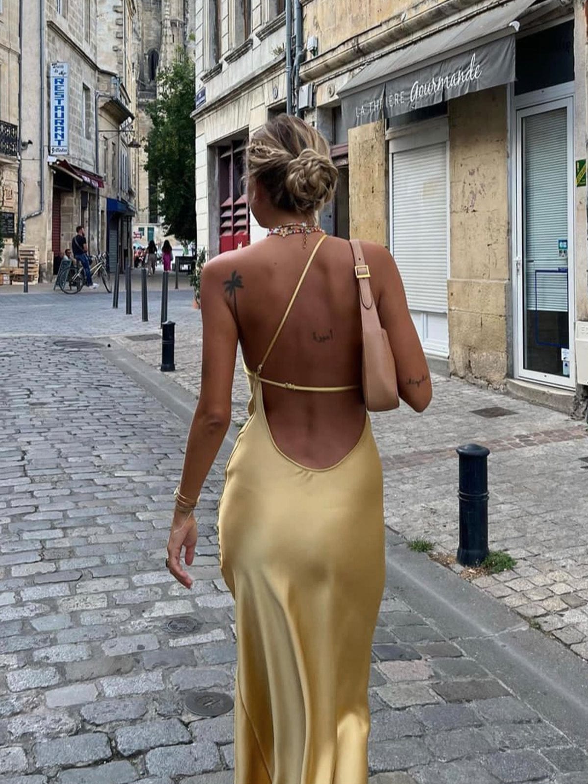 Velira Maxi Dress Atvira Nugaros Satino Maxi Suknelė