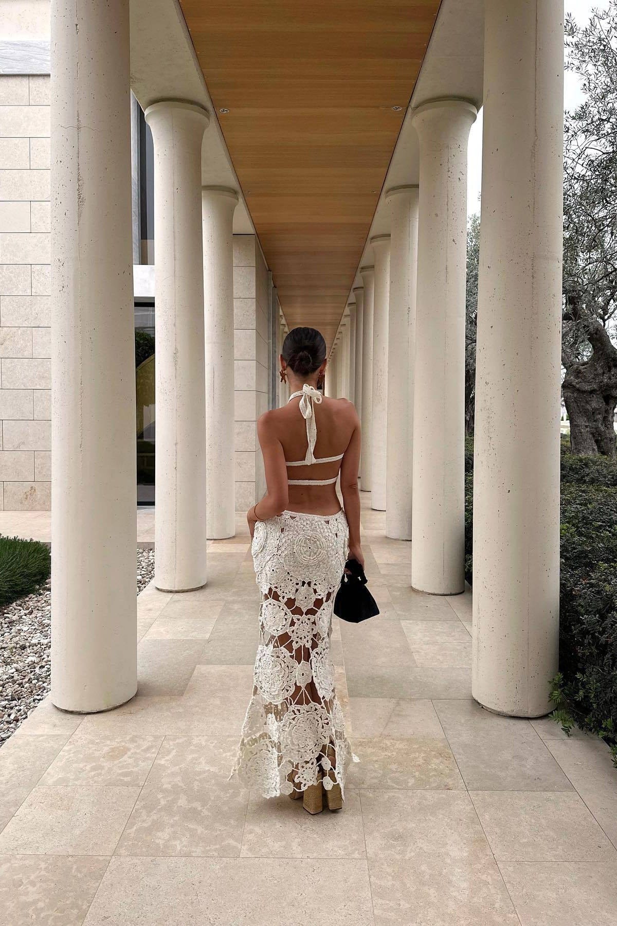 Velira Maxi Dress Balta Nėriniuota Maxi Suknelė su Iškirptėmis Vasaros