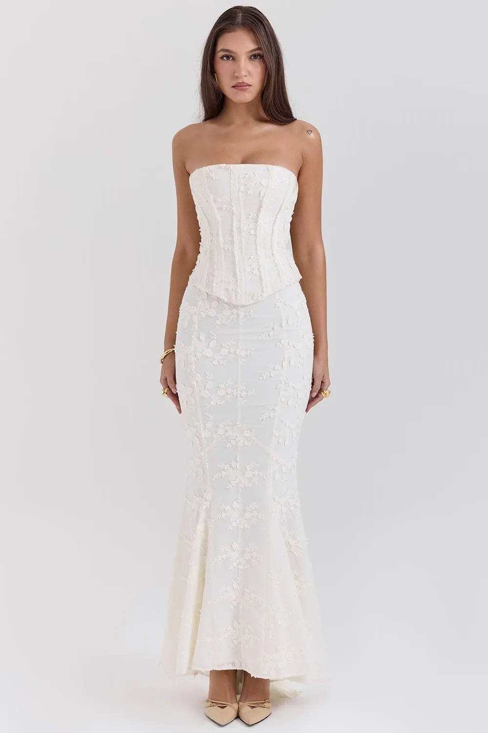 Velira Maxi Dress Be petnešų siuvinėta maksi suknelė