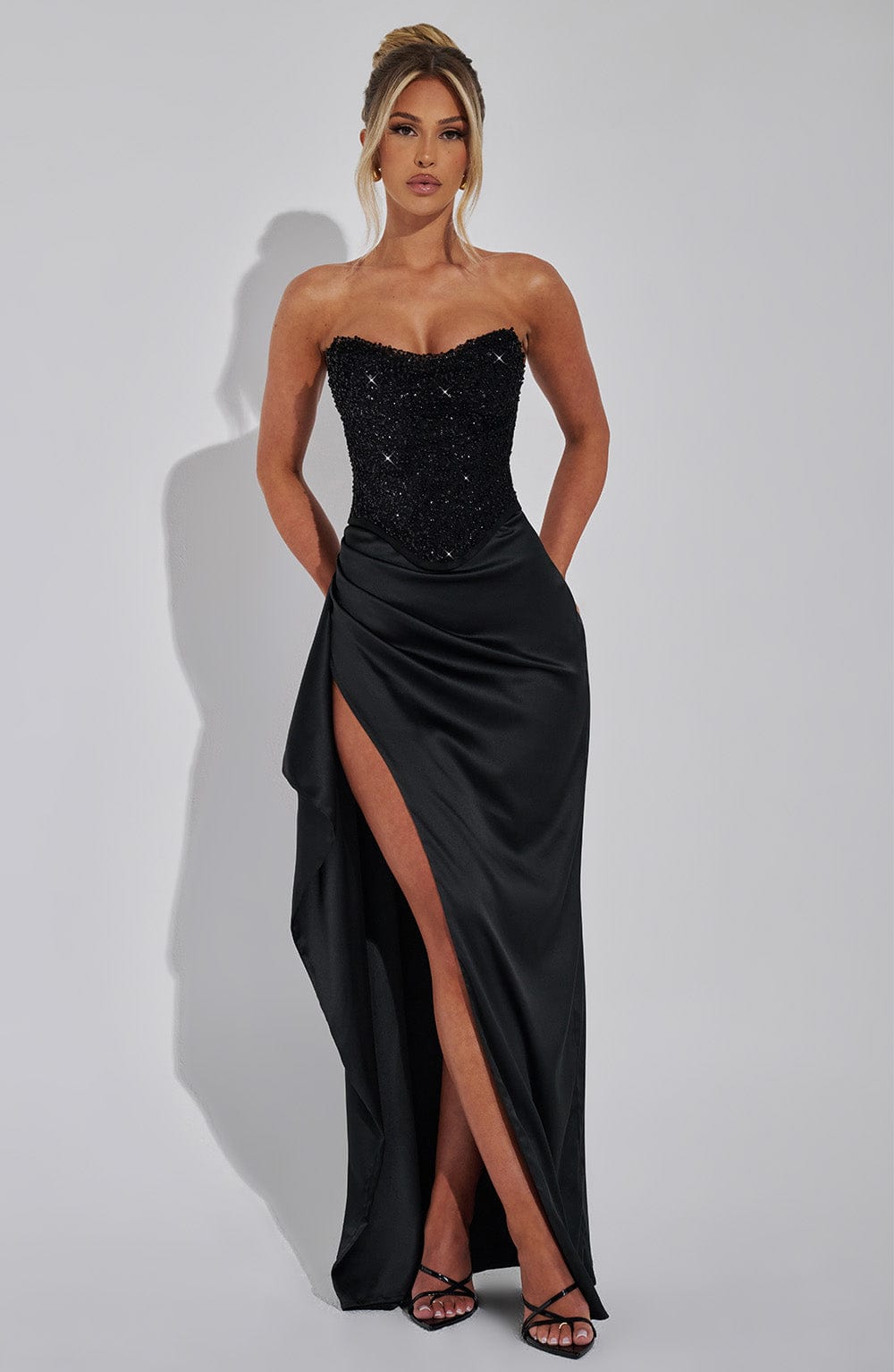 Velira Maxi Dress Emrielle Karoliukų Korsetas Vakarinė Suknelė Maxi