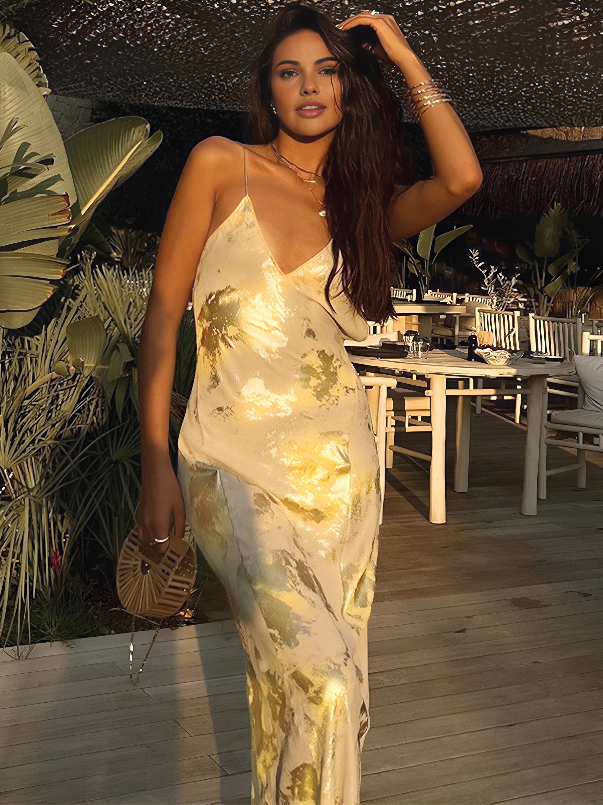 Velira Maxi Dress Geltona ir Aukso Maxi Suknelė