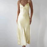 Velira Maxi Dress Geltona / S Satinė Slip Maxi Suknelė su Delikatais Dirželiais