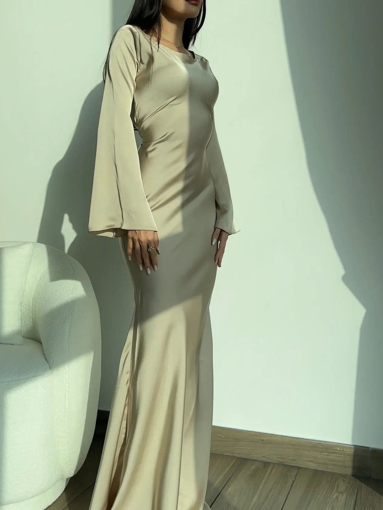Velira Maxi Dress Ilgomis rankovėmis maksi suknelė