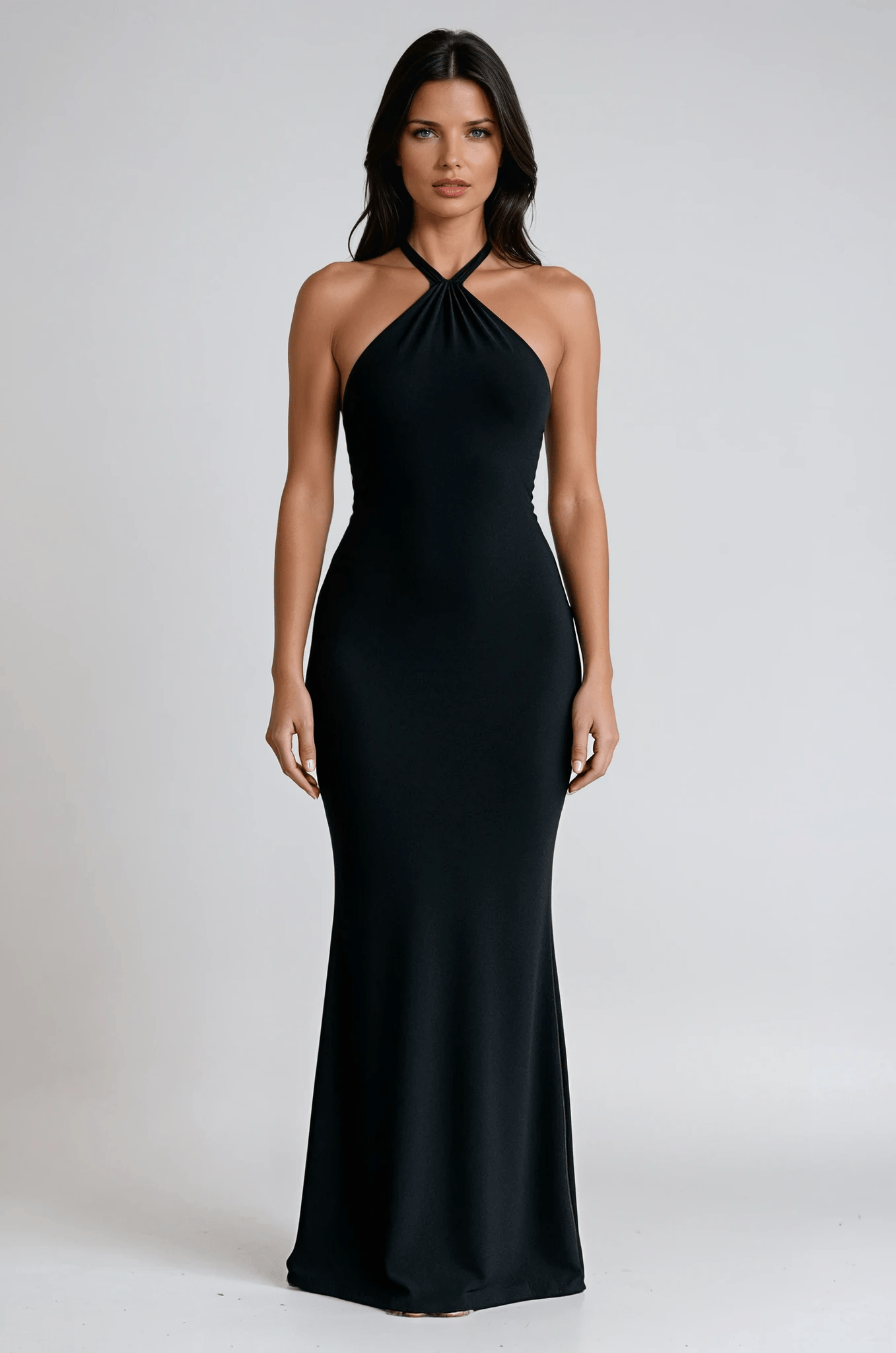 Velira Maxi Dress Juoda / S Halterio kaklo atvira nugarinė suknelė maksi