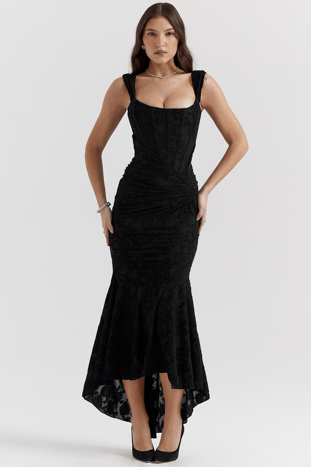 Velira Maxi Dress Juoda / XS Nėriniuotas Korsetas Maxi Suknelė
