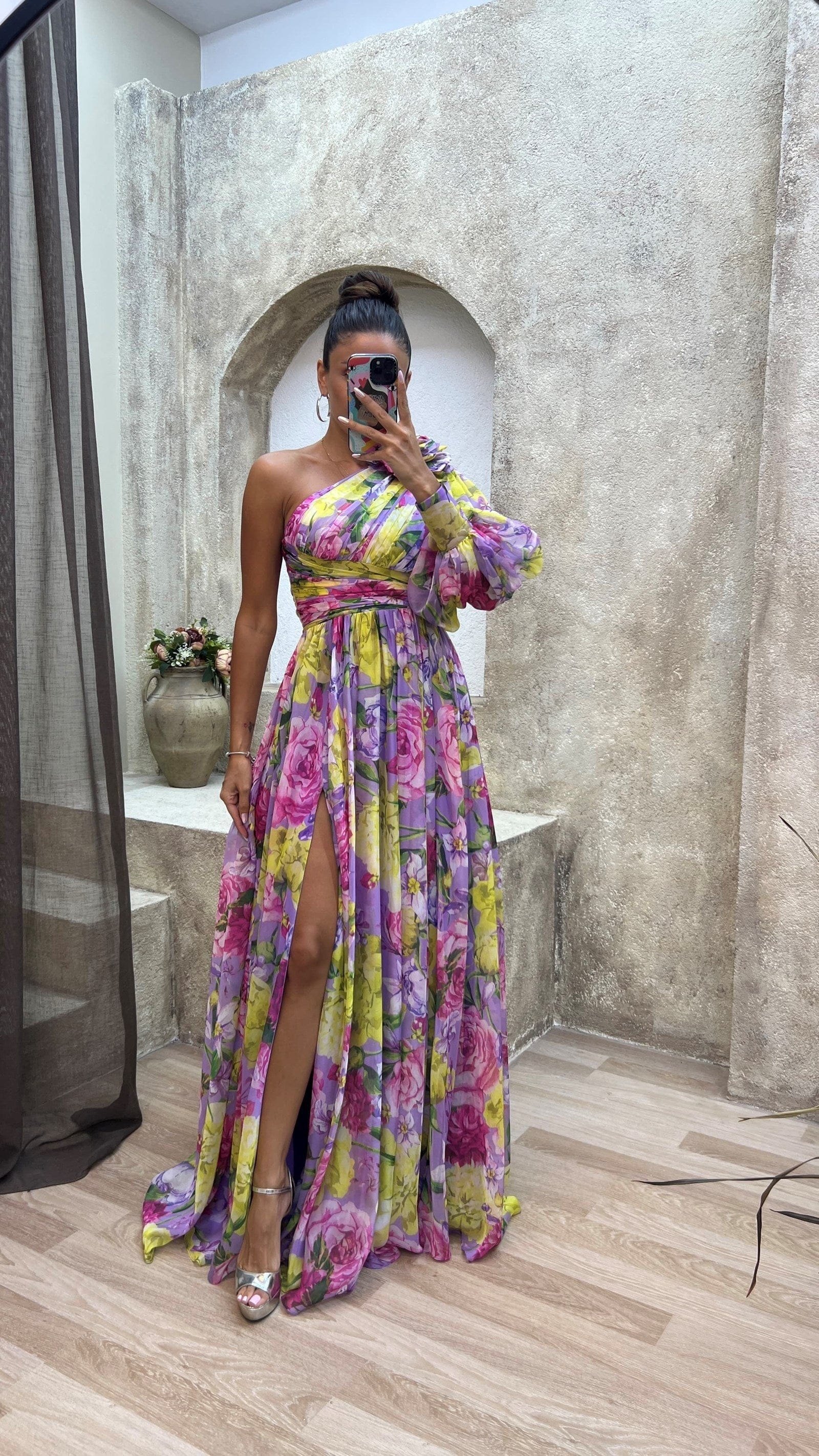 Velira Maxi Dress , laisvai krentanti suknelė petnešėlėmis vasaros renginiams
