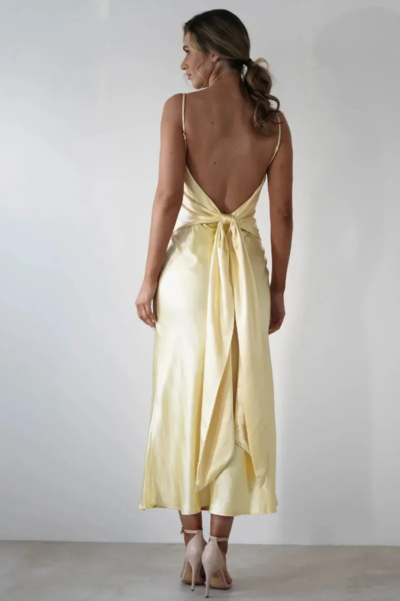 Velira Maxi Dress Satinė Slip Maxi Suknelė su Delikatais Dirželiais