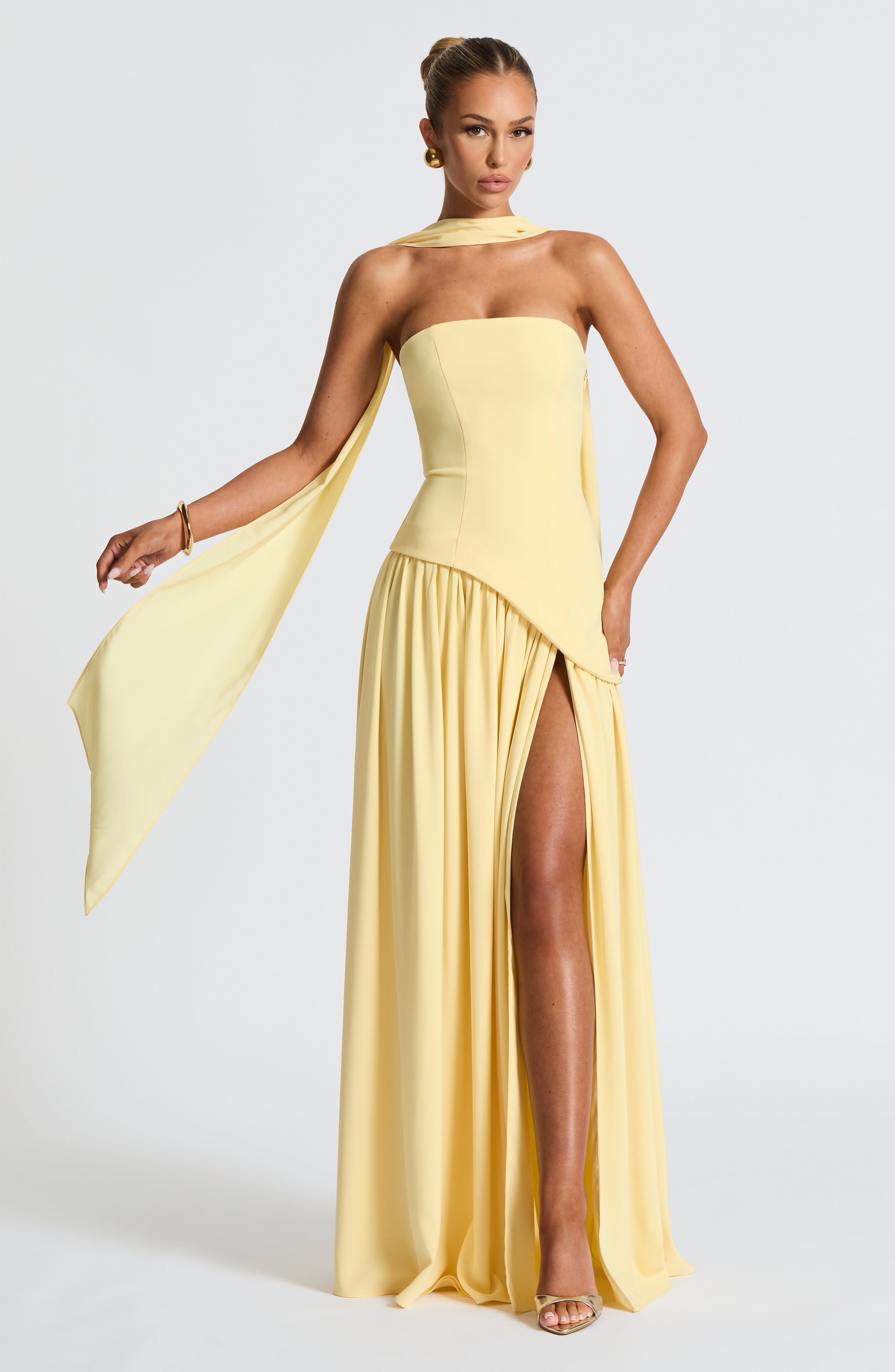 Velira Maxi Dress Tessa Bešalčio Maxi Suknelė