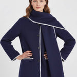 Velira Nellie | Black Wool Cape Coat with Contrast Trim Nellie | Juodas vilnos apsiaustas su kontrastingais akcentais