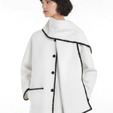 Velira Nellie | Black Wool Cape Coat with Contrast Trim Nellie | Juodas vilnos apsiaustas su kontrastingais akcentais