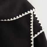 Velira Nellie | Black Wool Cape Coat with Contrast Trim Nellie | Juodas vilnos apsiaustas su kontrastingais akcentais