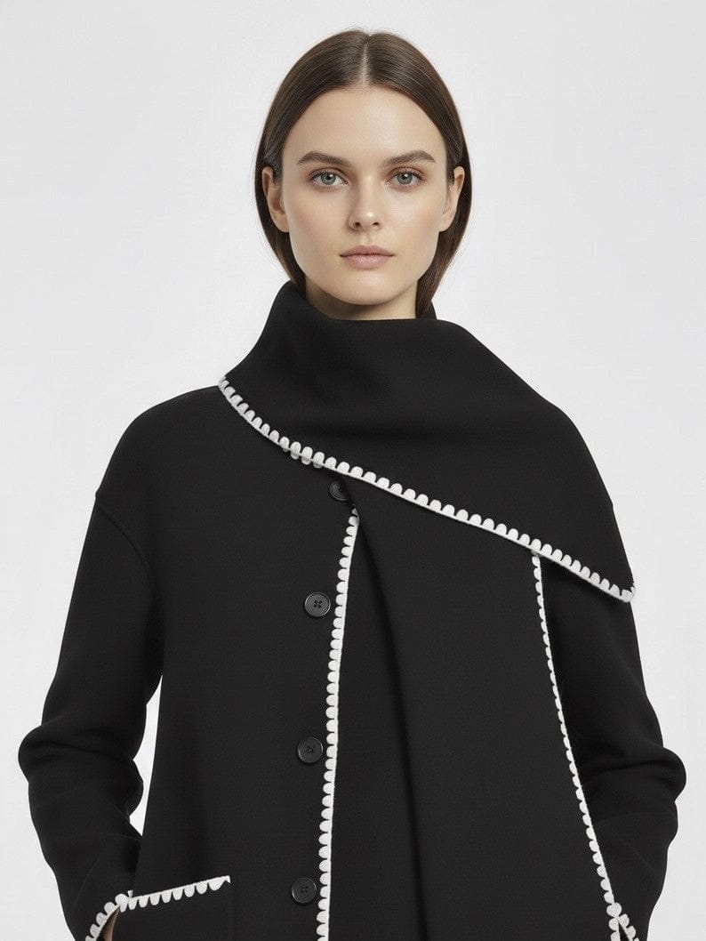 Velira Nellie | Black Wool Cape Coat with Contrast Trim Nellie | Juodas vilnos apsiaustas su kontrastingais akcentais
