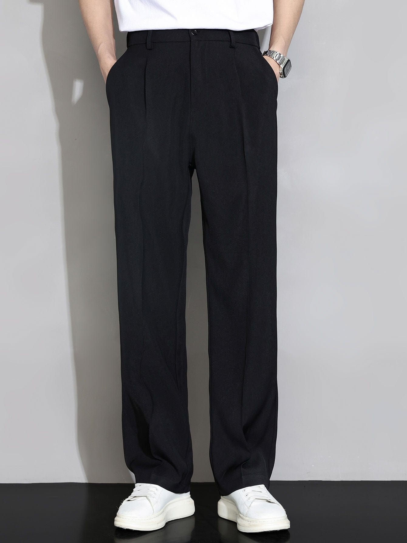 Velira Pants juoda / S Atsipalaidavę Elastingi Juosmens Tiesūs Kelnės