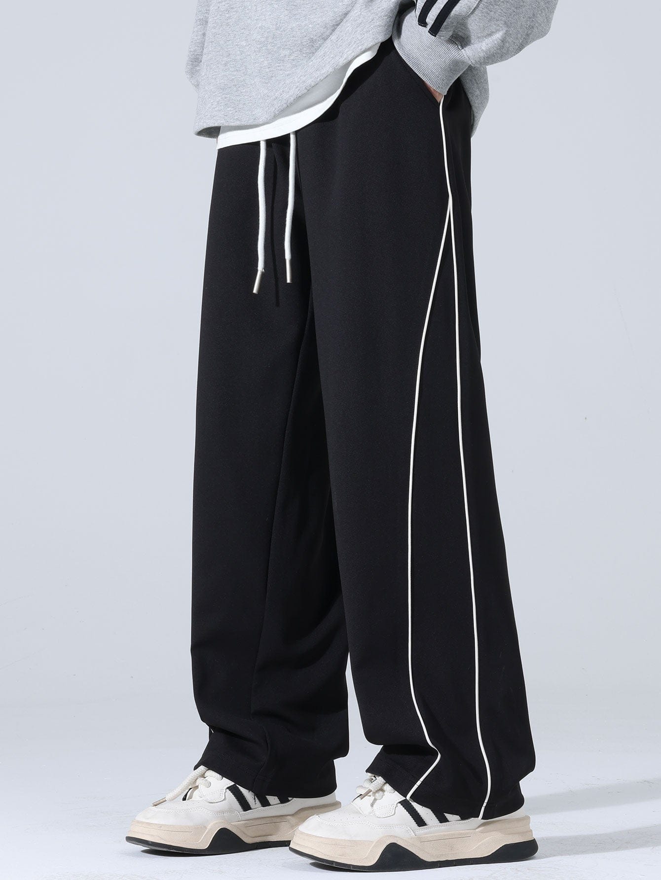 Velira Pants juoda / XS Plati Kelnės Su Šoninėmis Juostelėmis
