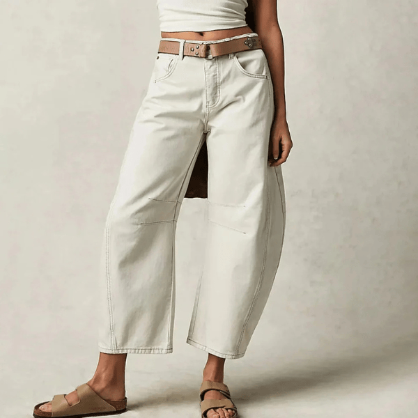 Velira Trousers & Bottoms Women Balta / S Nira Atsipalaidavę Plati Kojų Džinsai