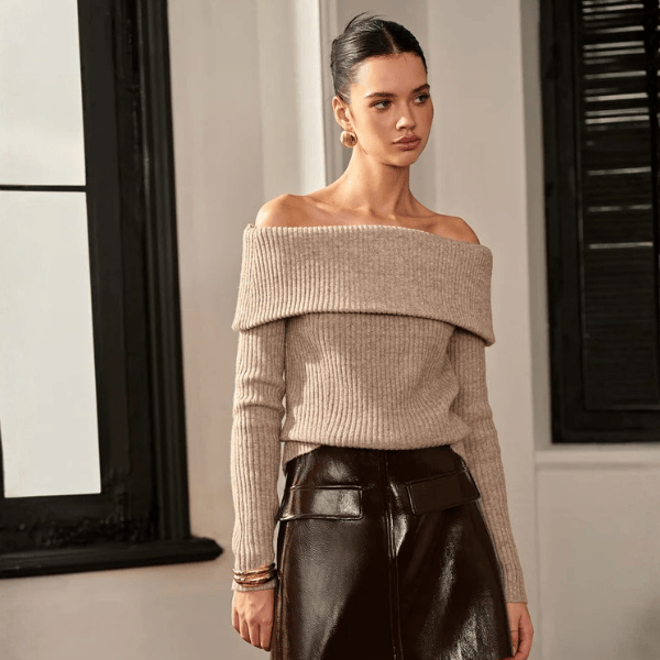 Velira Trousers & Bottoms Women Corinne užtrauktuko detalė mini sijonas